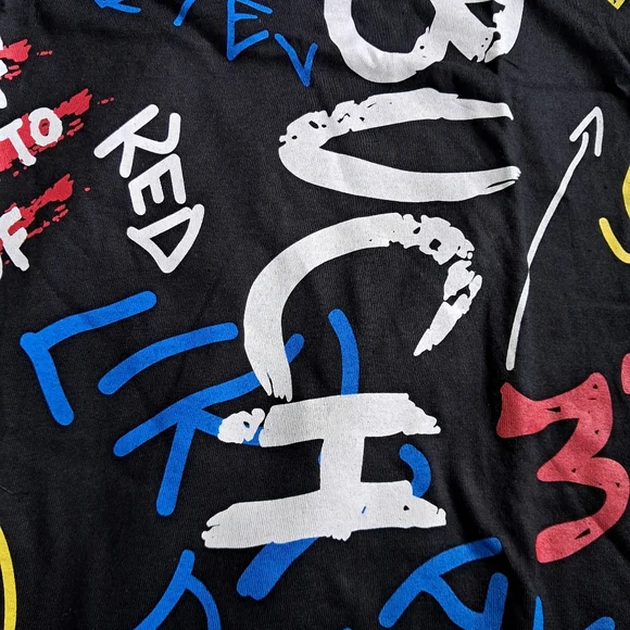 Trendy Fashionista Tshirt - Picture 3 of 4